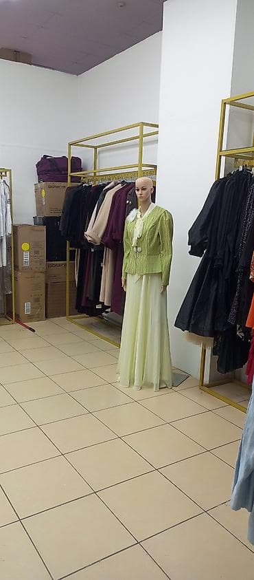 Сдаю половину бутика в Т.Ц. Дордой Плаза 1 — 3