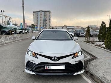 Toyota Camry: 2021 г., 2.5 л, Автомат, Бензин, Седан