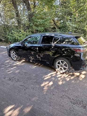 Продажа авто: Lexus CT: 2017 г., 1.8 л, Вариатор, Гибрид, Хэтчбэк — 3