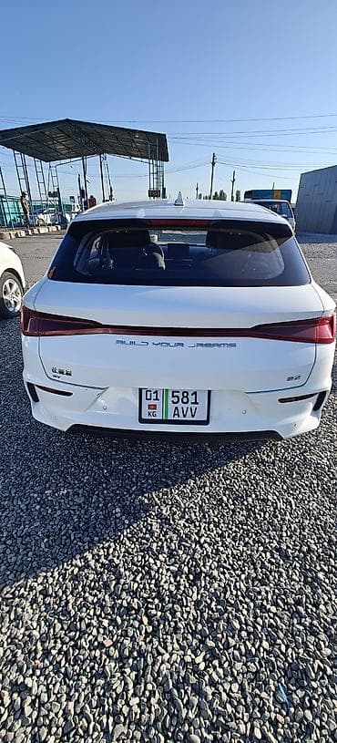 xpeng g3: BYD E2: 2019 г., Электромобиль, Хэтчбэк — 4