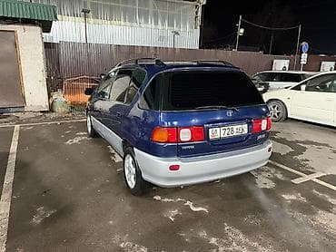 camry 2010: Toyota Picnic: 1997 г., 2 л, Механика, Бензин, Минивэн — 5