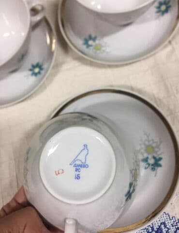 купить кофейный сервиз на 6 персон: ДУЛЁВО! 2 сервиза! Сервантное хранение! В горошек-5 чашек+6 блюдец — 10