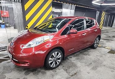 9: Nissan Leaf: 2013 г., Электромобиль — 1