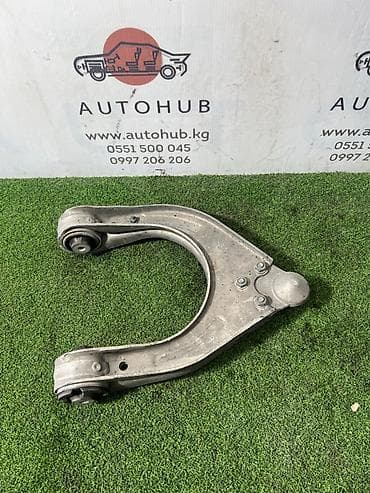 Передний правый рычаг Mercedes-Benz 2005 г.
