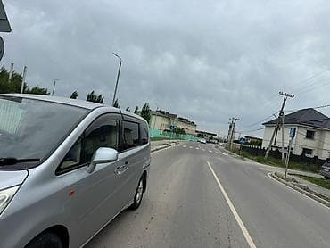 степ спада капот: Honda Stepwgn: 2005 г., 2 л, Автомат, Газ, Минивэн — 3