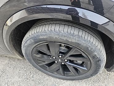 mini kuper: Черный кроссовер/внедорожник премиум-класса, полностью в темном стиле — 4