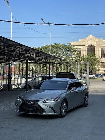 lexus 2019: Lexus ES: 2019 г., 2.5 л, Вариатор, Гибрид, Седан — 1