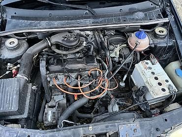 Унаа: Volkswagen Golf: 1995 г., 1.8 л, Кол менен иштөөчү, Газ — 9