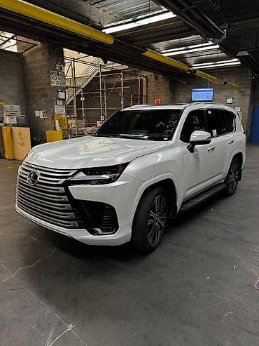 step 2: Lexus LX: 2026 г., 3.5 л, Автомат, Гибрид, Внедорожник — 4