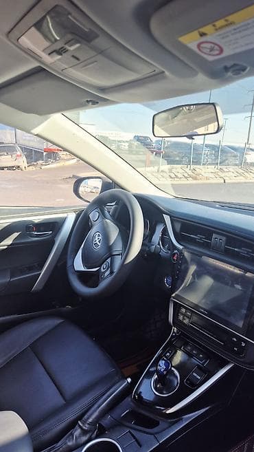 решетка тайота ист: Toyota Corolla: 2019 г., 1.8 л, Робот, Гибрид, Седан — 8