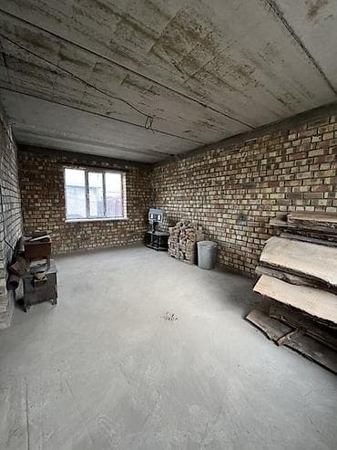 дом двух этажный: Продаётся двухэтажный кирпичный дом без отделки. Еще времянка 2 ком — 4