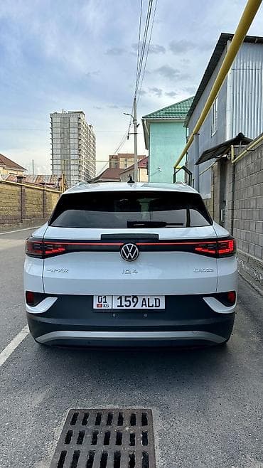 eclipse cross: Volkswagen ID.4: 2022 г., 0.1 л, Вариатор, Электромобиль, Внедорожник — 3
