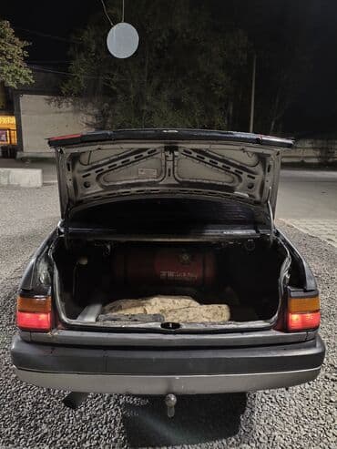 Продажа авто: Volkswagen Passat: 1989 г., 1.8 л, Механика, Газ, Седан — 5