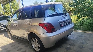 Toyota Ist: 2003 г., 1.3 л, Автомат, Бензин, Хэтчбэк — 4