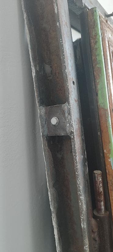 продаю чорный метал: Двери для домов и квартир, Металлическая, Одностворчатая, Правосторонняя, цвет - Коричневый — 3