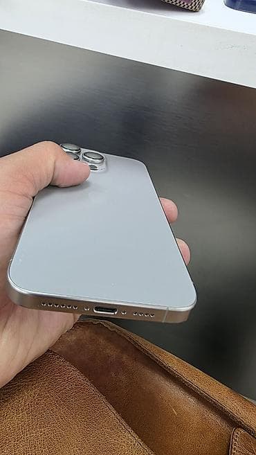 режим а2: IPhone 14 Pro, Б/у, 256 ГБ, Серебристый, Чехол, 89 % — 6