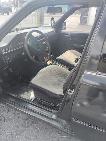 yamaha n max: Mercedes-Benz W124: 1989 г., 2 л, Механика, Бензин, Седан — 10