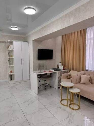 аренда коммерческое помещение: 🏢Комнат: 7 🏘️Микрорайон: 7 м-н 📊Состояние: Евроремонт 📄Документы — 4