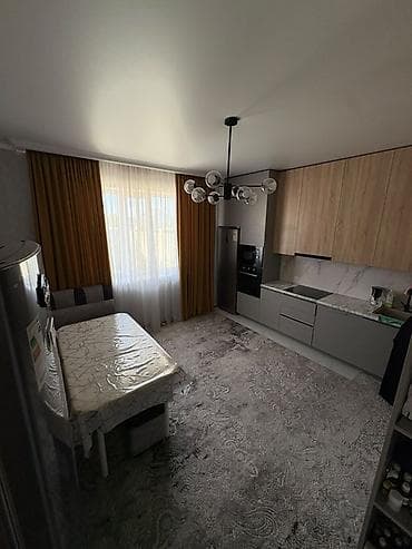 Кыймылсыз мүлк: Продается просторный одноэтажный жилой дом с современным внешним — 7