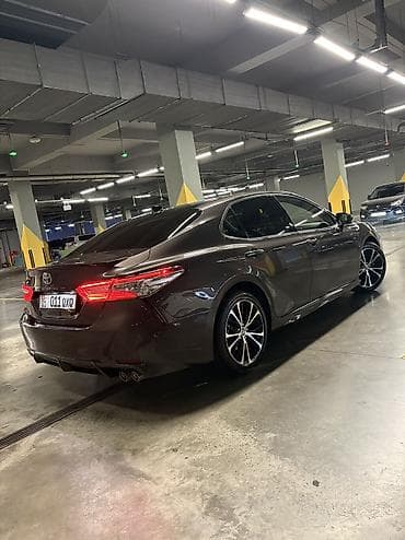 corolla s: Toyota Camry: 2019 г., 2.5 л, Автомат, Бензин, Седан — 5
