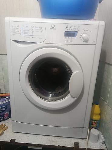 Стиральная машина Indesit.не рабочийфронтальная - Тип загрузки