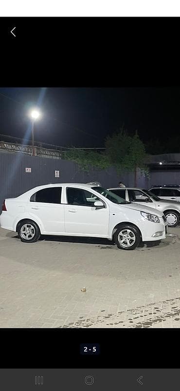 Унаа сатуу: Chevrolet Aveo: 2017 г., 1.5 л, Кол менен иштөөчү, Бензин, Седан — 4