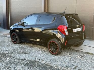 купить бокс на крышу автомобиля бу: Chevrolet Spark: 2018 г., 1 л, Вариатор, Бензин, Хэтчбэк — 4