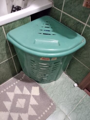 корзина для себета: Продаю корзину для белья в ванну угловая — 2