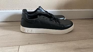 yeezy slide: Летние модные кроссовки и тапочки для вашего комфорта. Модели: - — 1