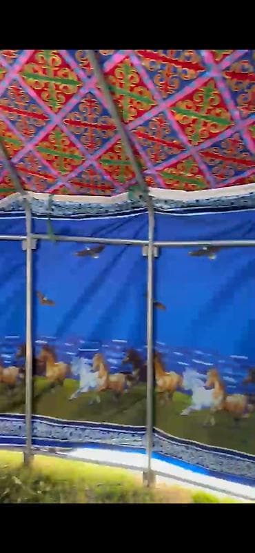 дом дракона: Юрта с разборным каркасом и традиционным оформлением. Особенности: - — 3