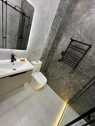 кухинный мебель: Продается 2х комнатная квартира с дизайнерским ремонтом. 🛫ЖК Капстрой — 10