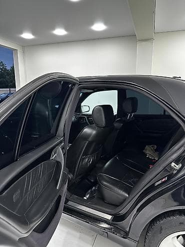 grand cherokee: Mercedes-Benz : 2000 г., 4.3 л, Бензин, Седан — 5