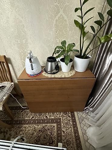 single bed: Диван прямой с место хранения . Состояние на фото Длина дивана 4 — 5