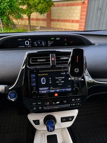 Продажа авто: Toyota Prius: 2016 г., 1.8 л, Гибрид — 8