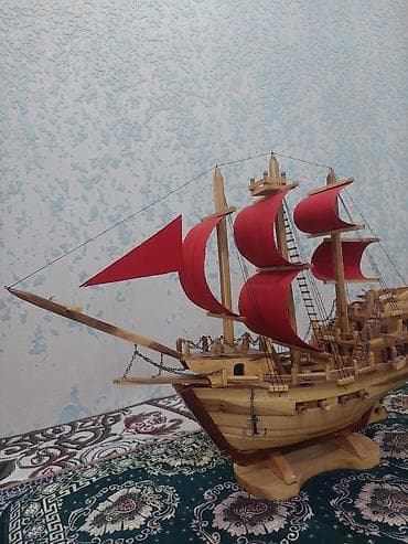 Искусство и коллекционирование: Декоративная модель парусного корабля из дерева - Материал — 1