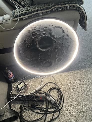 study lamp: Настенный LED-светильник “Луна” — 1
