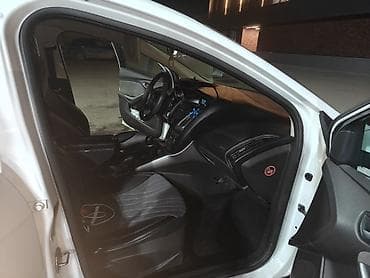 пасат венто: Ford Focus: 2013 г., 1.6 л, Механика, Бензин, Универсал — 4