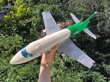 Игрушки: Продаю Lego грузовой самолёт 60022 оригинал. В комплекте только сам — 3