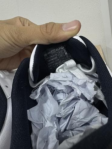Жеке буюмдар: Эркектердин кроссовкасы, 42, Tommy Hilfiger, Жаңы, түсү - Ак, Өзү алып кетүү — 6