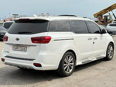 hongqi ehs9: Kia Carnival: 2019 г., 2.2 л, Автомат, Дизель, Минивэн — 10