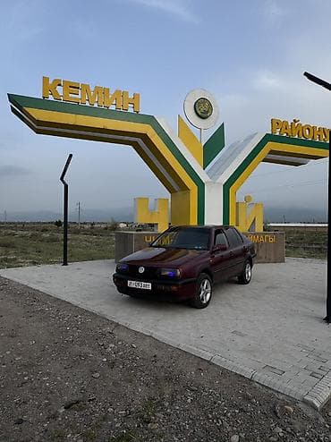 Продажа авто: Volkswagen Vento: 1993 г., 1.8 л, Хэтчбэк — 5