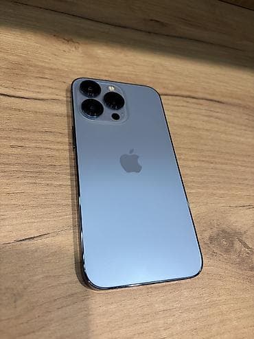 яблочный: IPhone 13 Pro, Б/у, 256 ГБ, Blue Titanium — 1