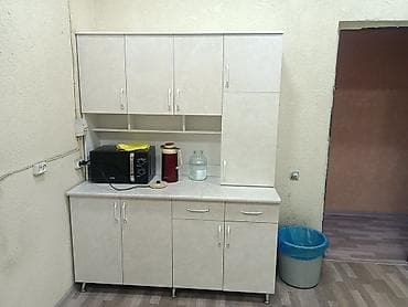 Кухонный гарнитур со столешницей и верхними шкафами - Комплект