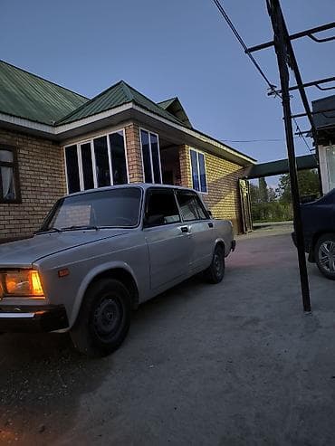 Унаа сатуу: ВАЗ (ЛАДА) 2107: 2010 г., 1.6 л, Кол менен иштөөчү, Бензин, Седан — 9