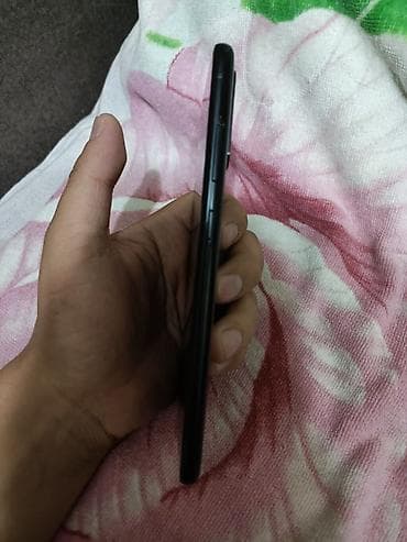 google pixe: Samsung s20plus 8/128 идеал в комплекте коробка и много чехлов+кабель — 4