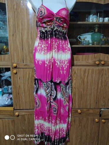 прокат вечерних платьев больших размеров: Продаю очень красивое, вечернее платье нос гипюровой накидкой. Размер — 18