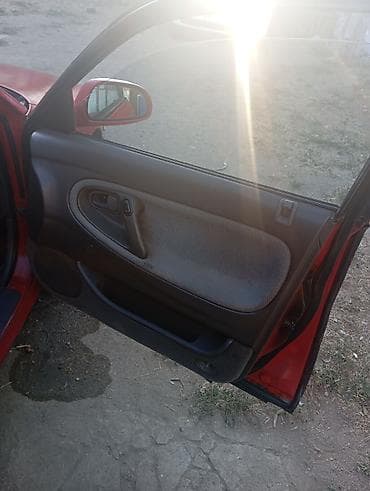 мото honda: Mazda Cronos: 1992 г., 2 л, Механика, Бензин, Хэтчбэк — 10