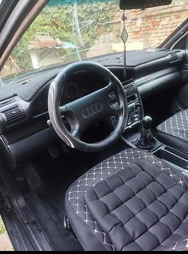 бампер а4: Audi 100: 1991 г., 2.3 л, Механика, Бензин, Седан — 4