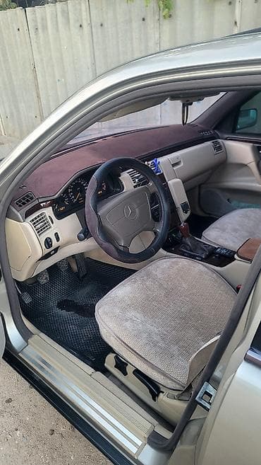сиденья салон на мерседес 124: Mercedes-Benz E-Class: 1996 г., 2.3 л, Механика, Бензин, Седан — 9