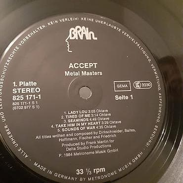 Виниловые пластинки: Продам виниловые диски в очень хорошем состоянии. Всем привет, в сеть — 8